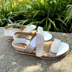Vaneli White sandals, 8.5